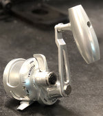 Load image into Gallery viewer, Slow Pitch Jigging Reel - Accurate - Valiant 500N SPJ Silver
